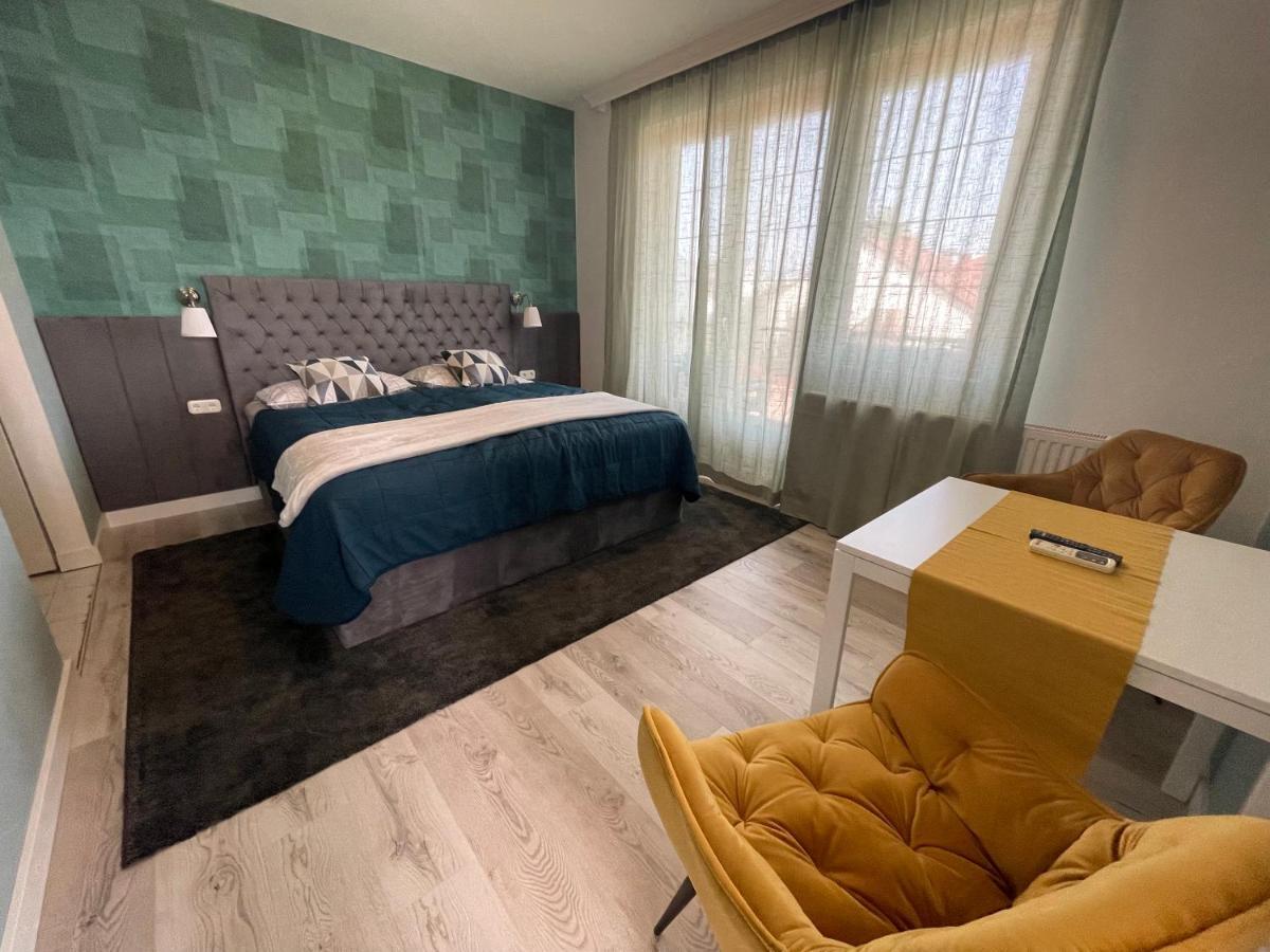 Hollik Apartmanhaz 블로톤퓌레드 외부 사진