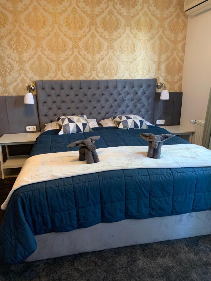 Hollik Apartmanhaz 블로톤퓌레드 외부 사진