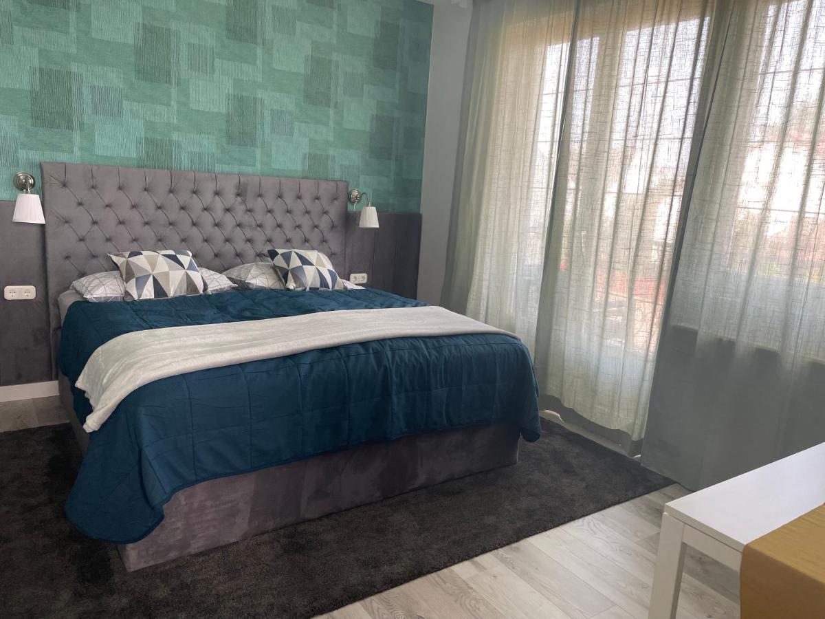 Hollik Apartmanhaz 블로톤퓌레드 외부 사진