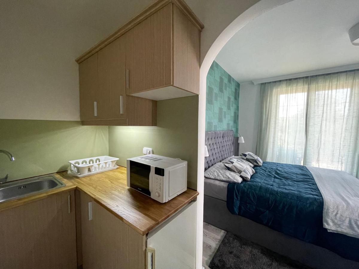 Hollik Apartmanhaz 블로톤퓌레드 외부 사진