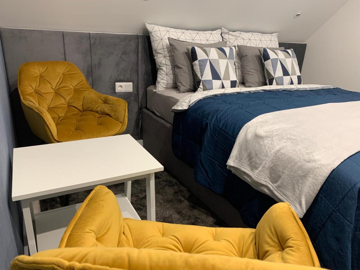 Hollik Apartmanhaz 블로톤퓌레드 외부 사진