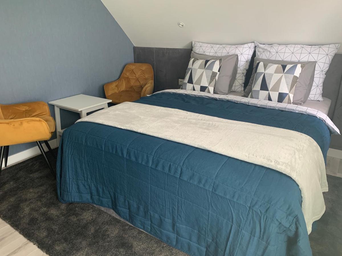 Hollik Apartmanhaz 블로톤퓌레드 외부 사진