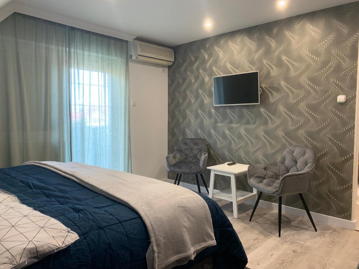 Hollik Apartmanhaz 블로톤퓌레드 외부 사진