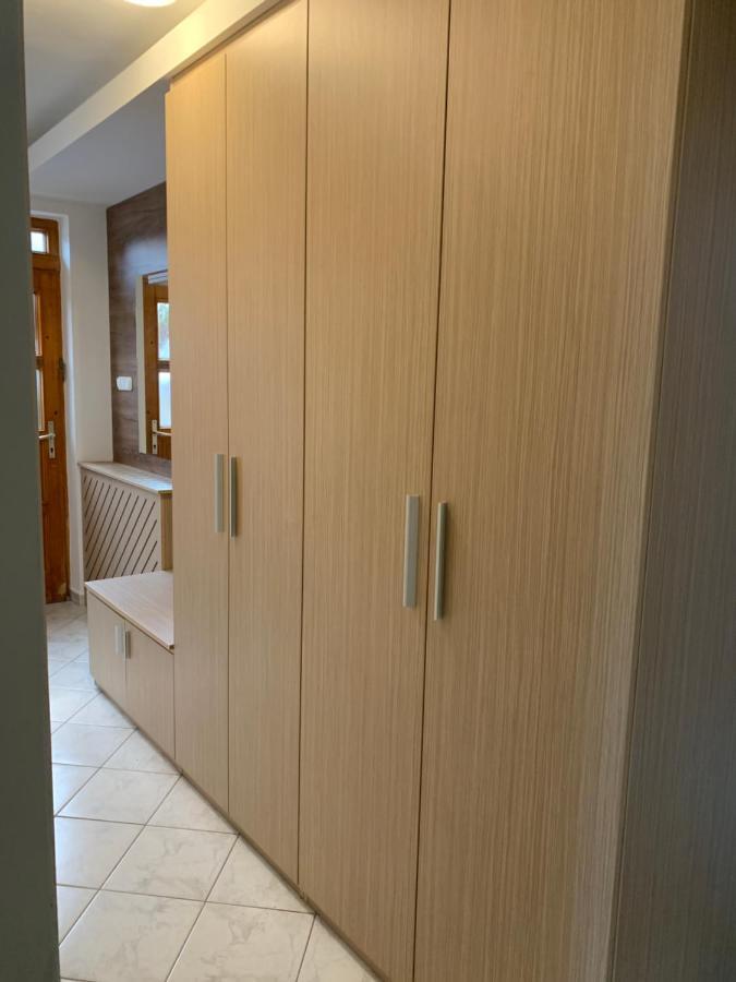Hollik Apartmanhaz 블로톤퓌레드 외부 사진
