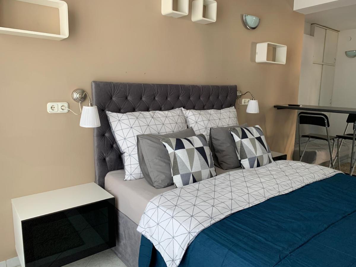 Hollik Apartmanhaz 블로톤퓌레드 외부 사진
