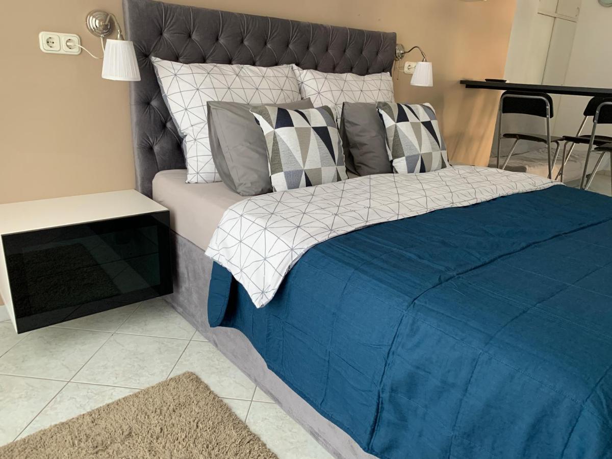 Hollik Apartmanhaz 블로톤퓌레드 외부 사진